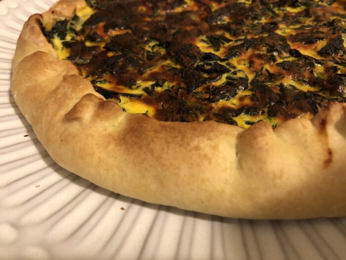 Torta salata con ricotta e cavolo nero