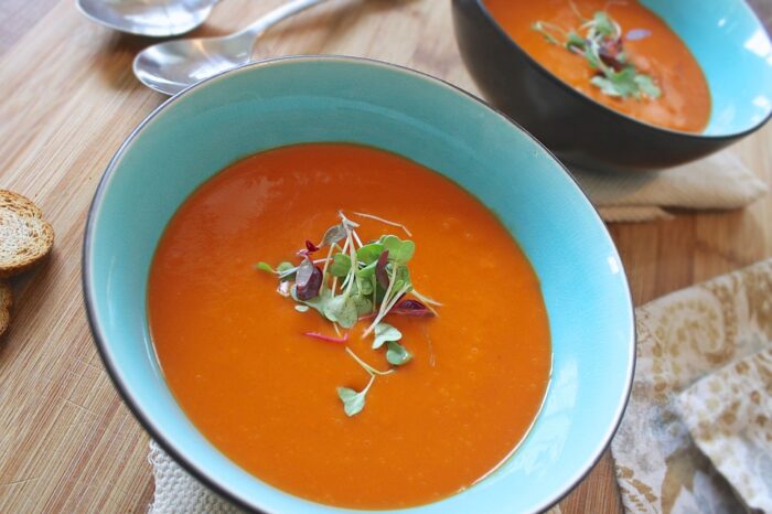 Gazpacho di peperoni e robiola